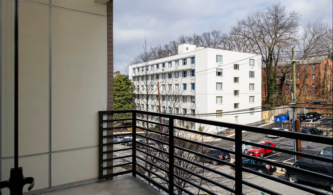 Avery Row Apartments - Arlington, VA - Balcony