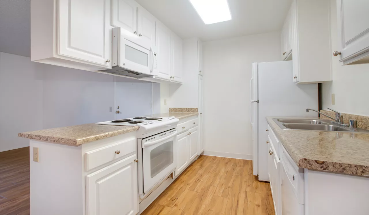 Hidden Cove - Escondido, CA - Kitchen