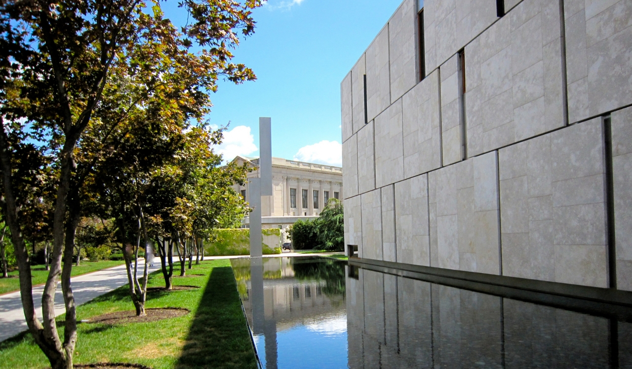 Park Towne Place Premier Apartment Homes - Philadelphia, PA - Barnes Foundation