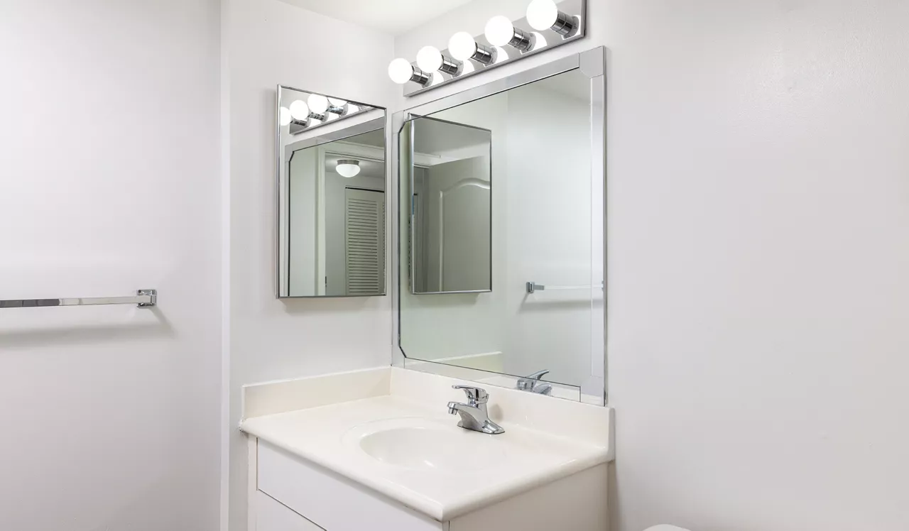 Bay Parc - Miami, FL - Bathroom