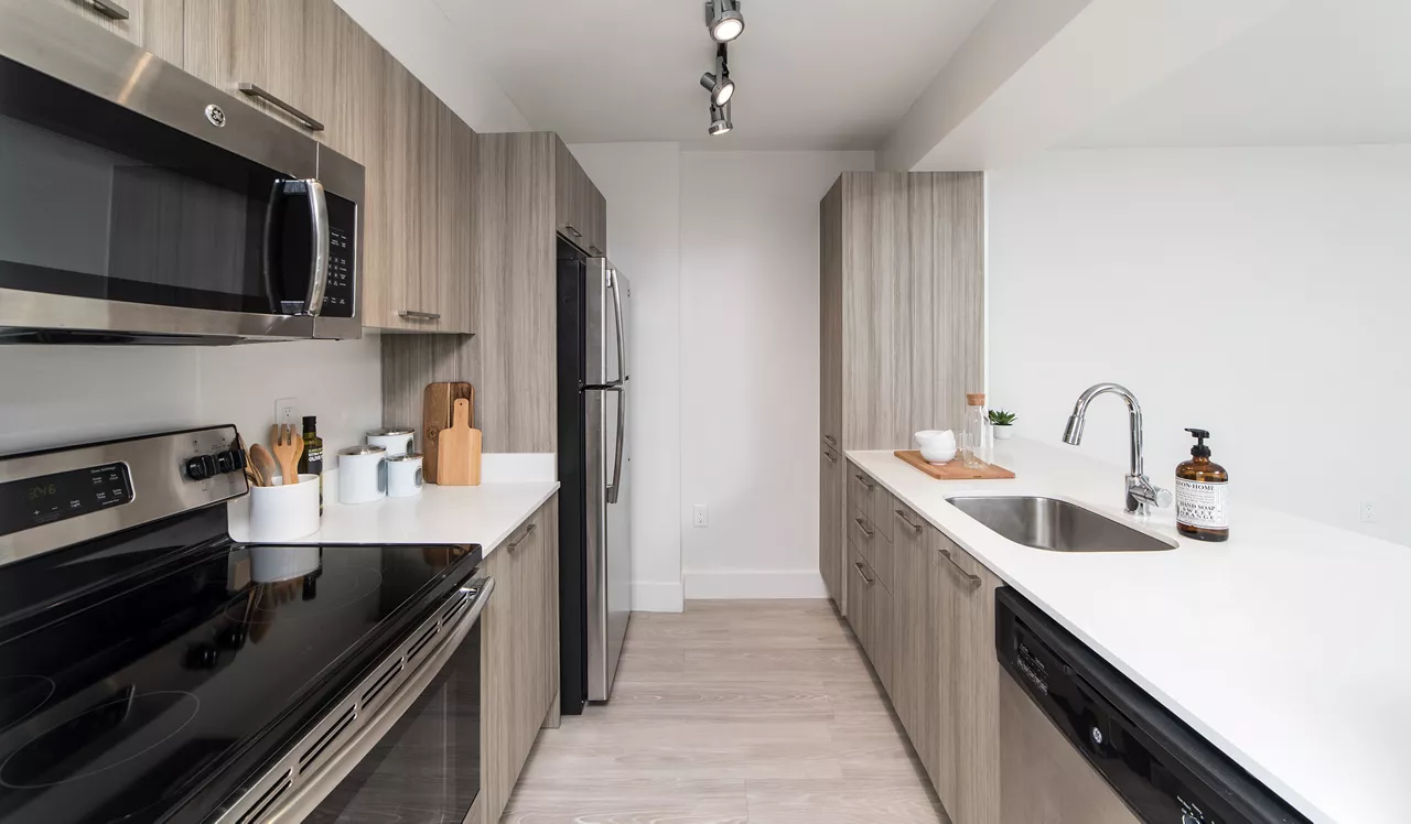 Bay Parc - Miami, FL - Kitchen