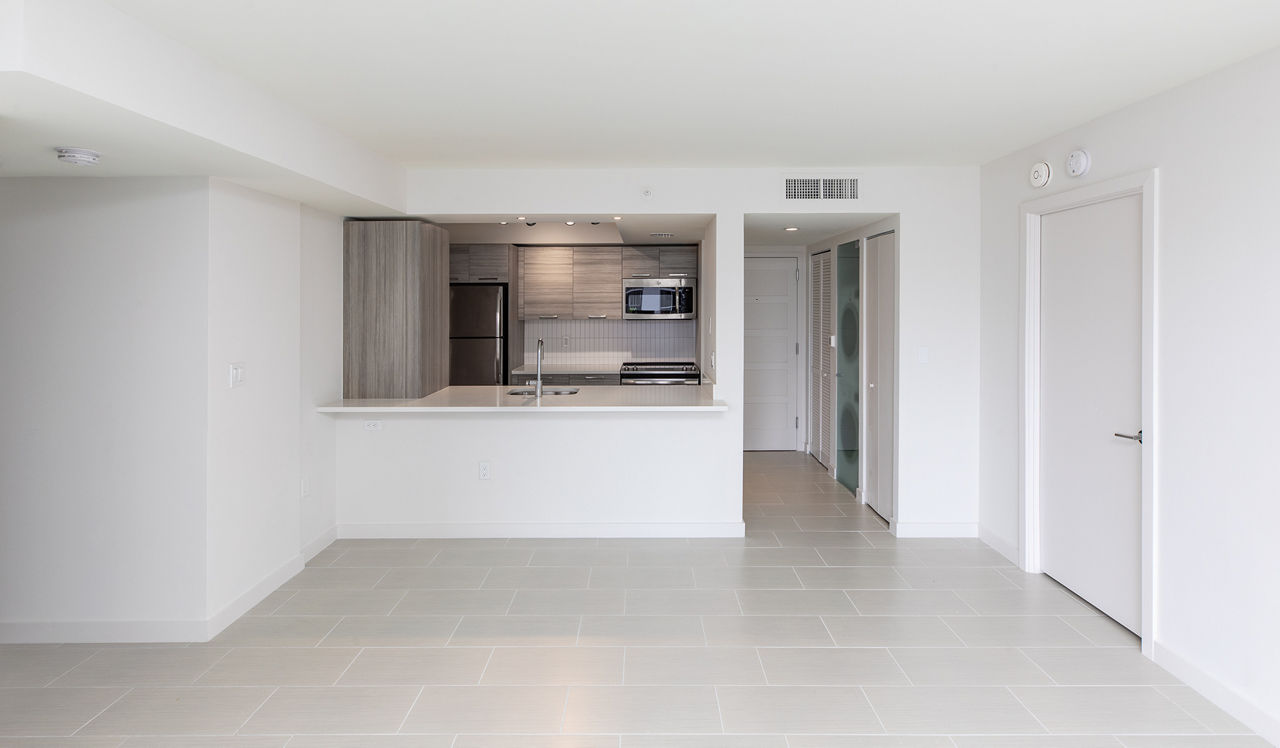 Bay Parc - Miami, FL - Living Room