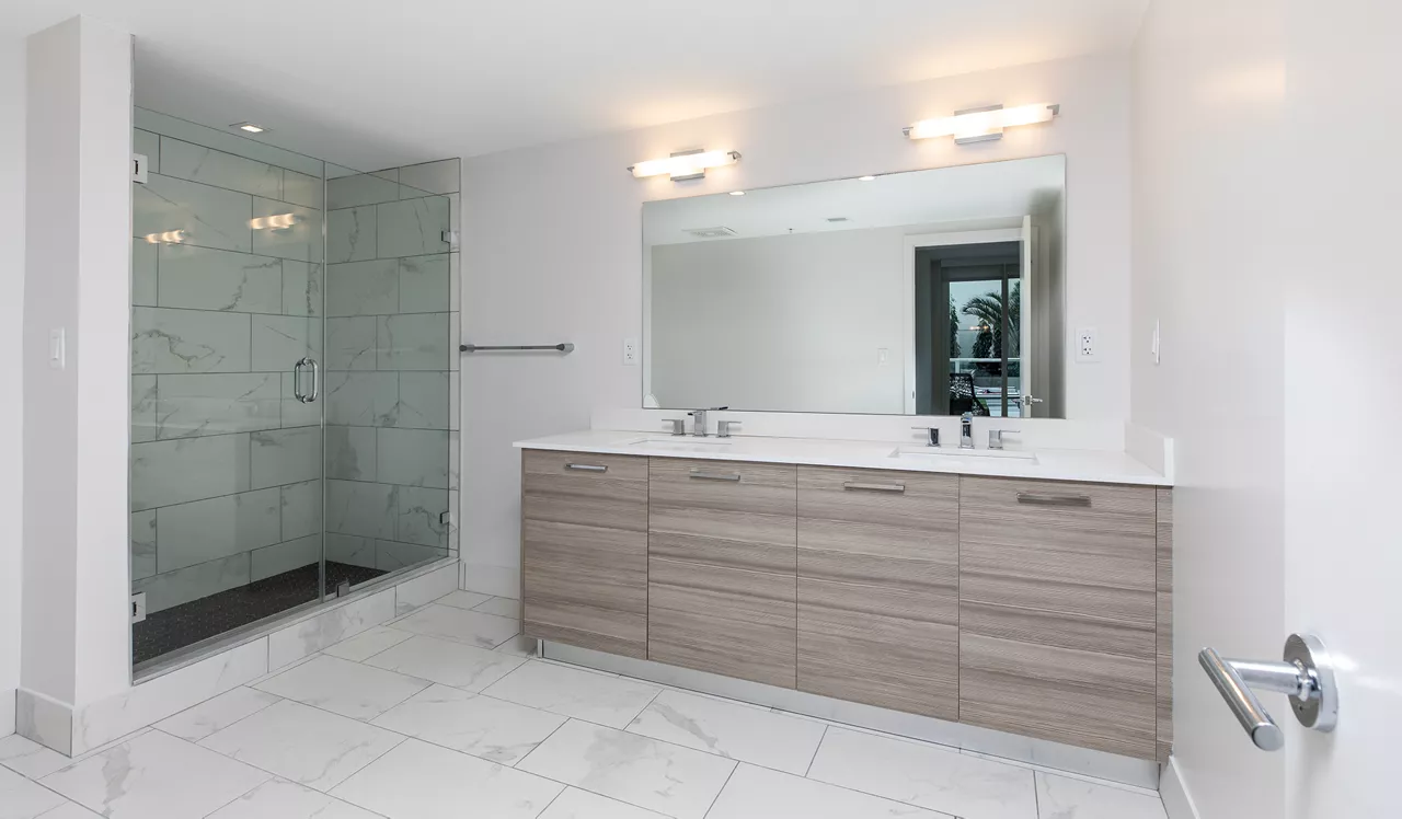 Bay Parc - Miami, FL - Bathroom