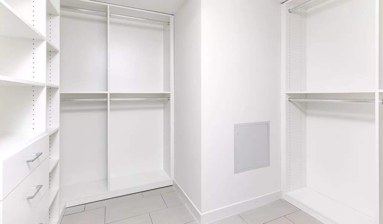 Bay Parc - Miami, FL - Closet