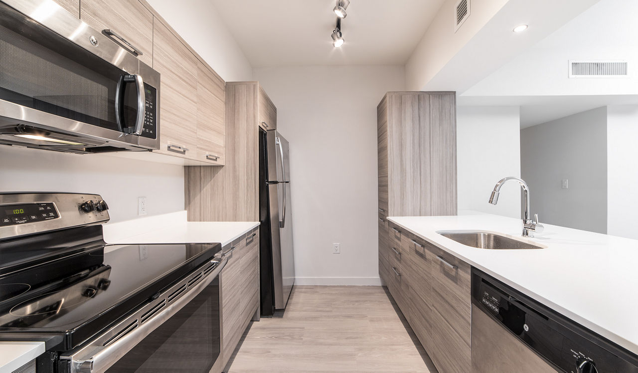 Bay Parc - Miami, FL - Kitchen