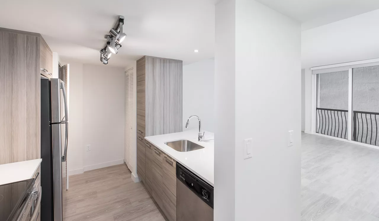 Bay Parc - Miami, FL - Kitchen