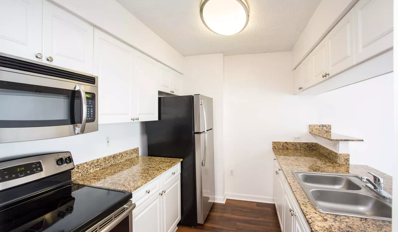 Bay Parc - Miami FL - Kitchen