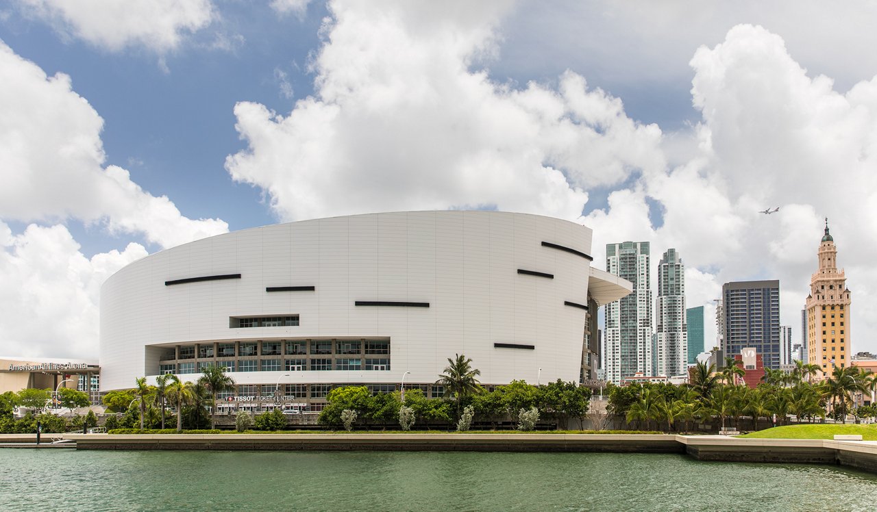 Bay Parc Apartments - Miami, FL - AmericanAirlines Arena.<p style="text-align: center;">&nbsp;</p>
<p style="text-align: center;">Hop on the Metro or talk a short walk to Catch a Miami HEAT game at your convenience. American Airlines Arena is just a mile away.</p>
