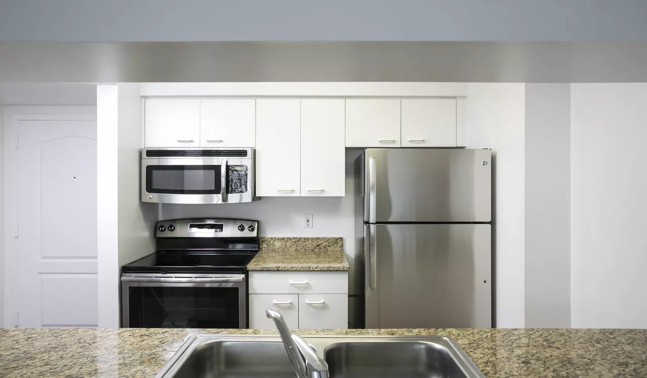 Bay Parc - Miami, FL - Kitchen