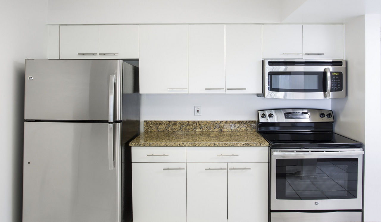 Bay Parc - Miami, FL - Kitchen