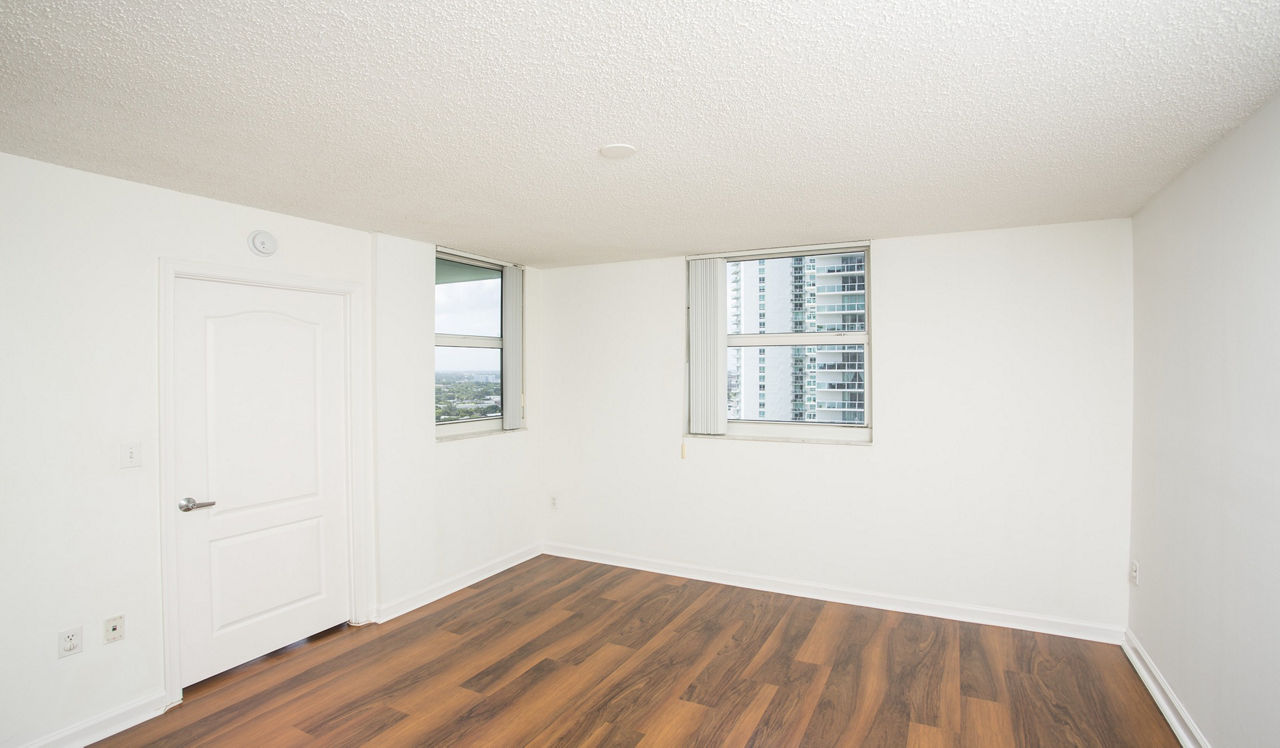 Bay Parc - Miami, FL - Bedroom