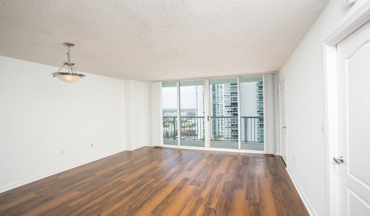 Bay Parc - Miami, FL - Living Room