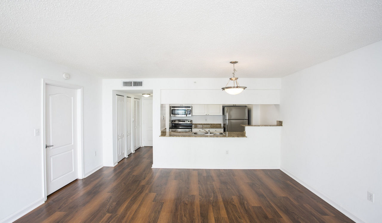 Bay Parc - Miami, FL - Living Room
