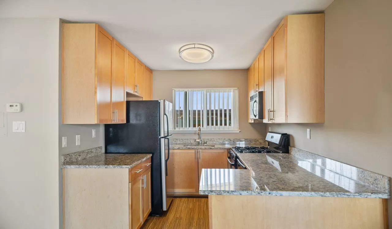 The Bluffs at Pacifica - Pacifica, CA - kitchen