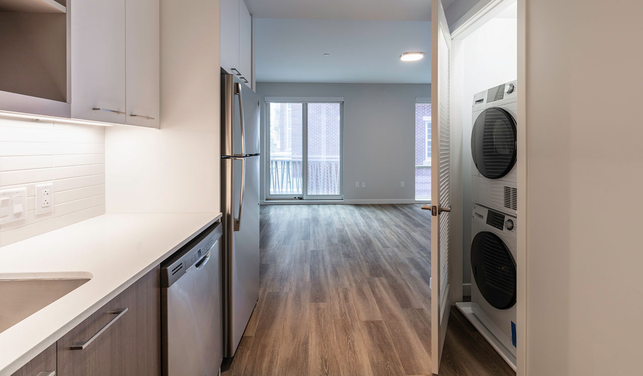 Prism - Kendall Square Apartments - Kitchen