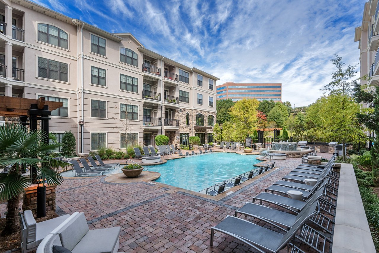 Rowe Vinings - Atlanta GA - Pool