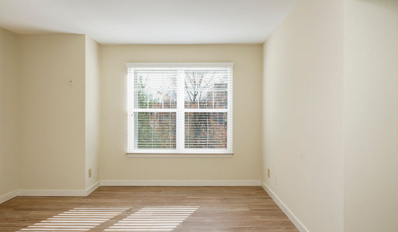 Bent Tree Apartments - Centreville, VA -  bed