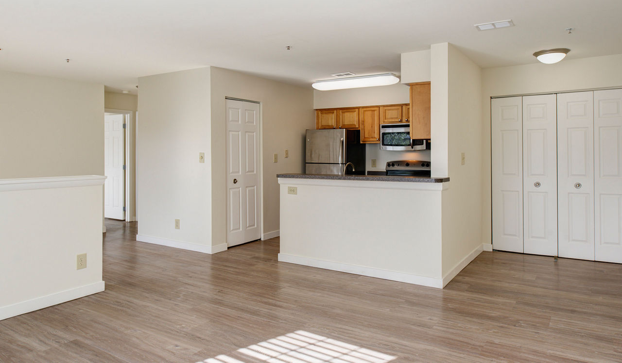 Bent Tree Apartments - Centreville, VA - living