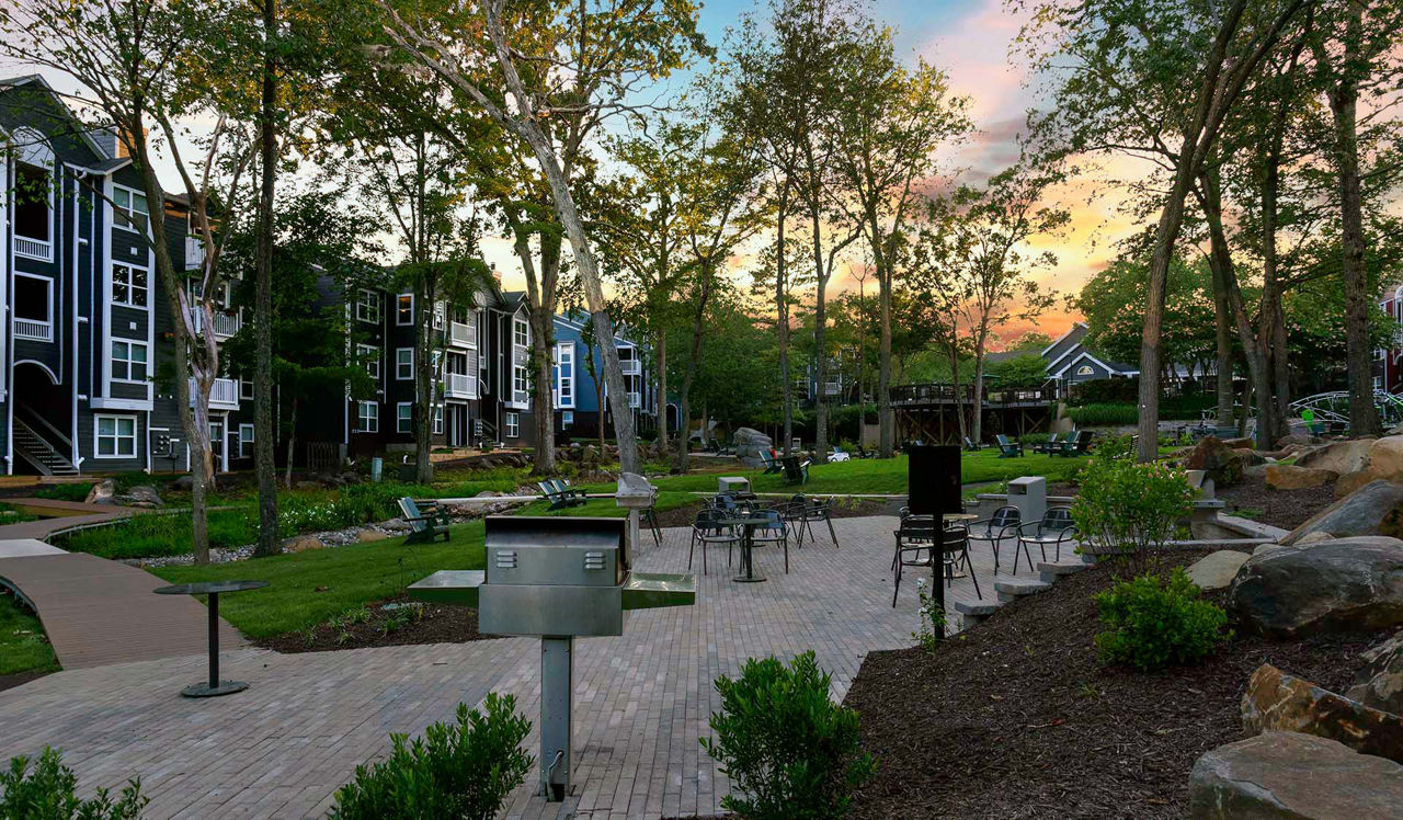 Bent Tree - Centreville, VA - courtyard