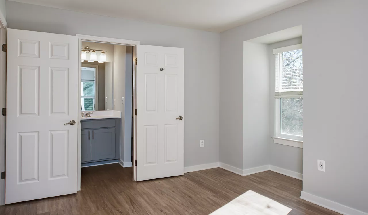 Bent Tree Apts - Centreville - Premier bed