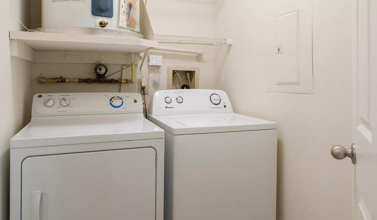Bent Tree Apartments - Centreville, VA - laundry