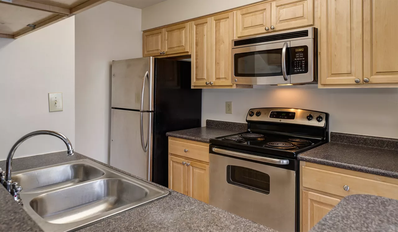 Bent Tree Apartments - Centreville, VA - kitchen