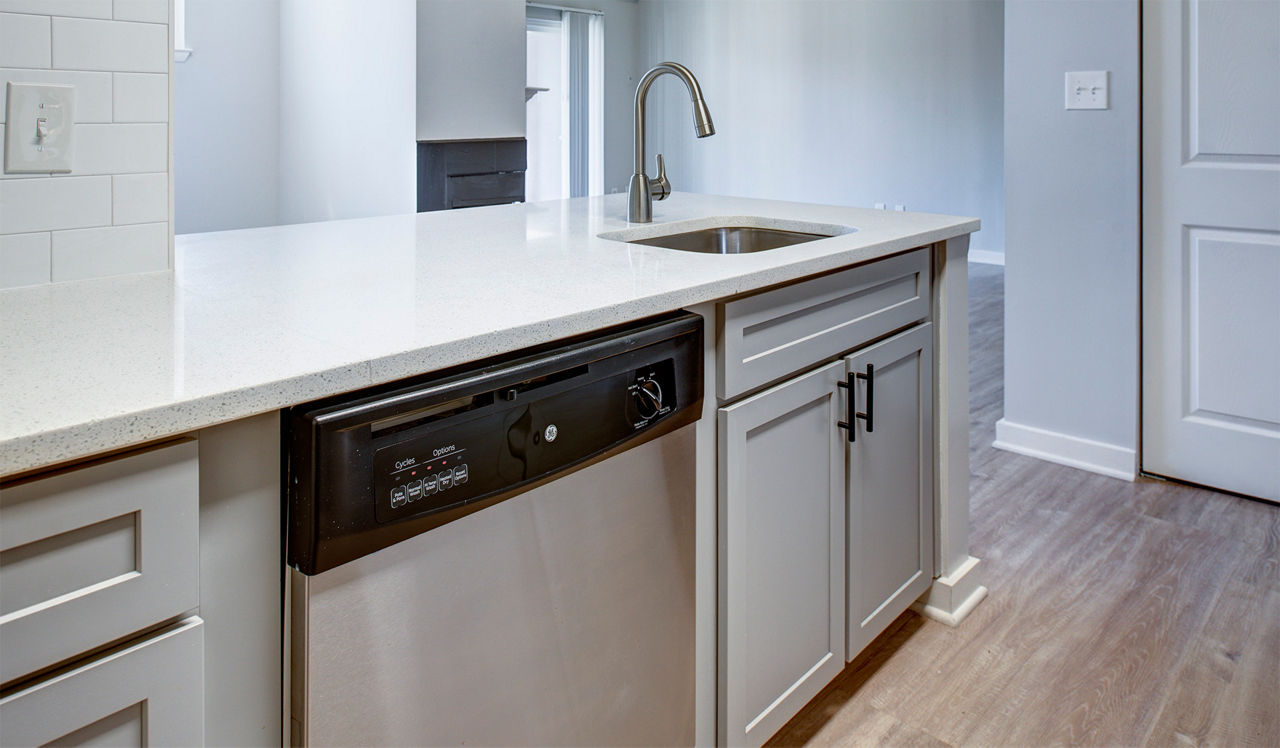 Bent Tree Apts - Centreville, VA - Kitchen