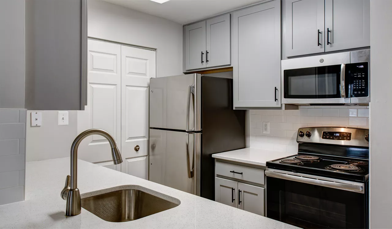 Bent Tree Apts - Centreville, VA - Kitchen