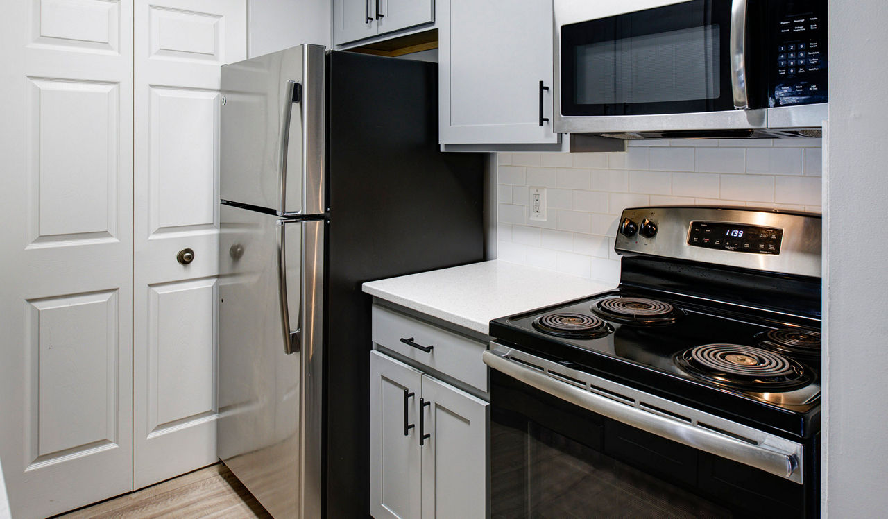 Bent Tree Apts - Centreville, VA - Kitchen