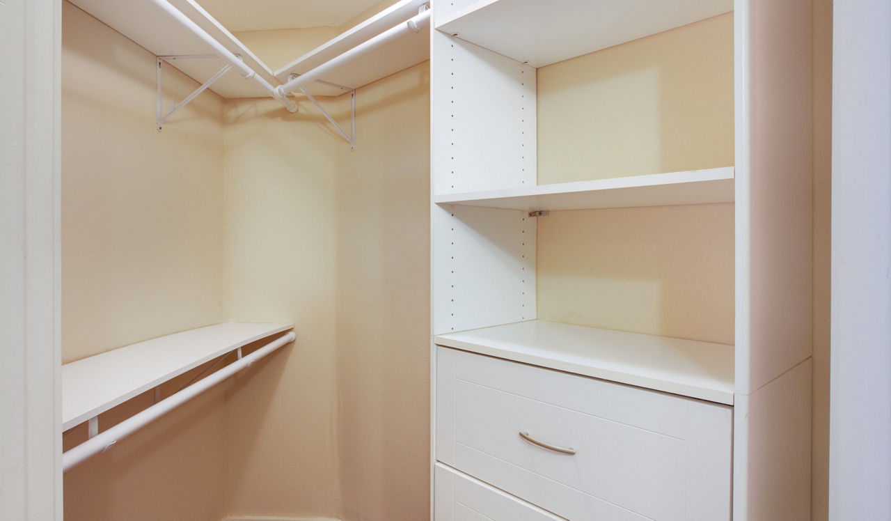 Broadcast Center - Los Angeles, CA - Closet