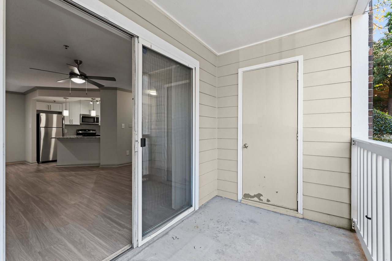 Buckhead and Vine - Atlanta, GA - balcony