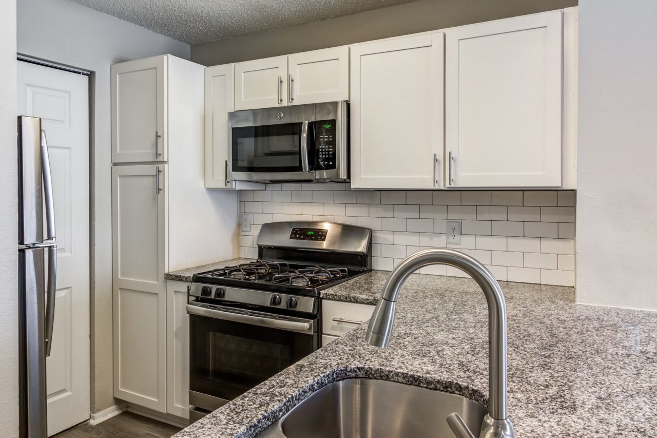 Adara Alexander Place - Interior Kitchen