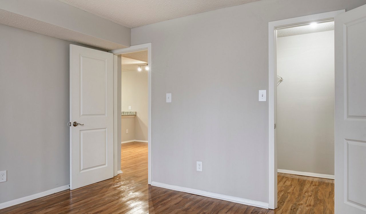 BurkeShire_WindsorPremier_Bedroom2.jpg