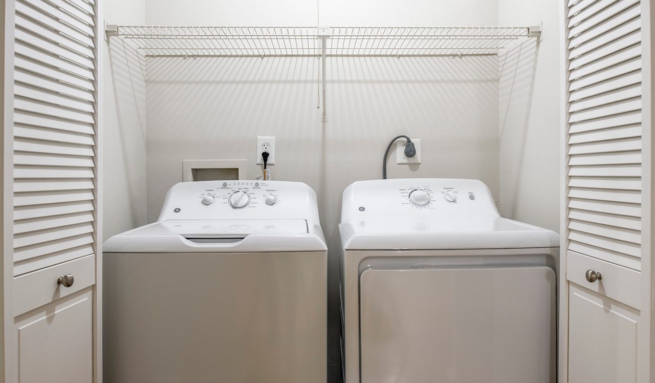 BurkeShire_WindsorPremier_Laundry.jpg
