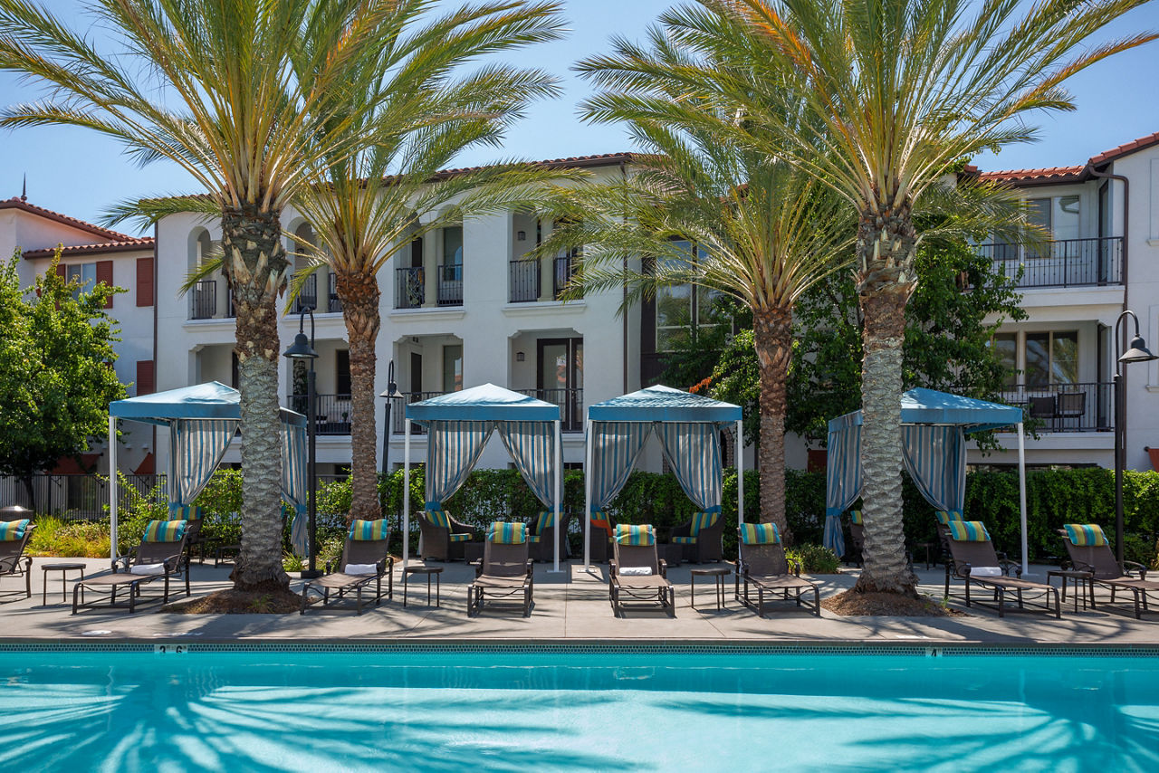 The Vineyard at Paseo Del Sol - Temecula, CA - Pool and Cabanas