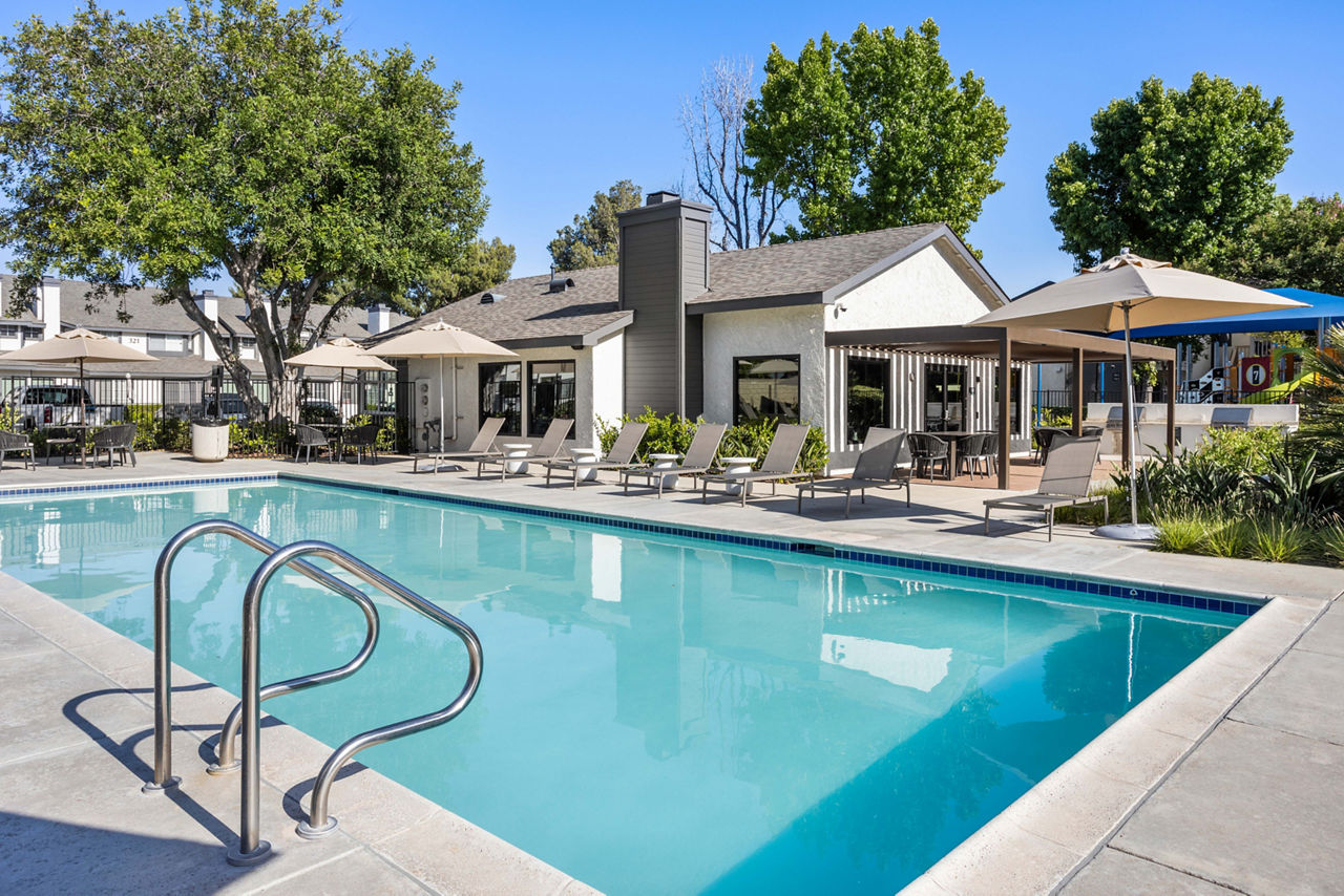 Promenade Terrace - Corona, CA - Pool