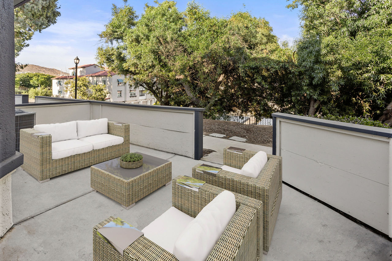 Promenade Terrace - Corona, CA - Balcony