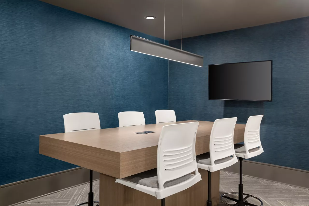 Vera Apartments in Jacksonville, FL - Conference Room