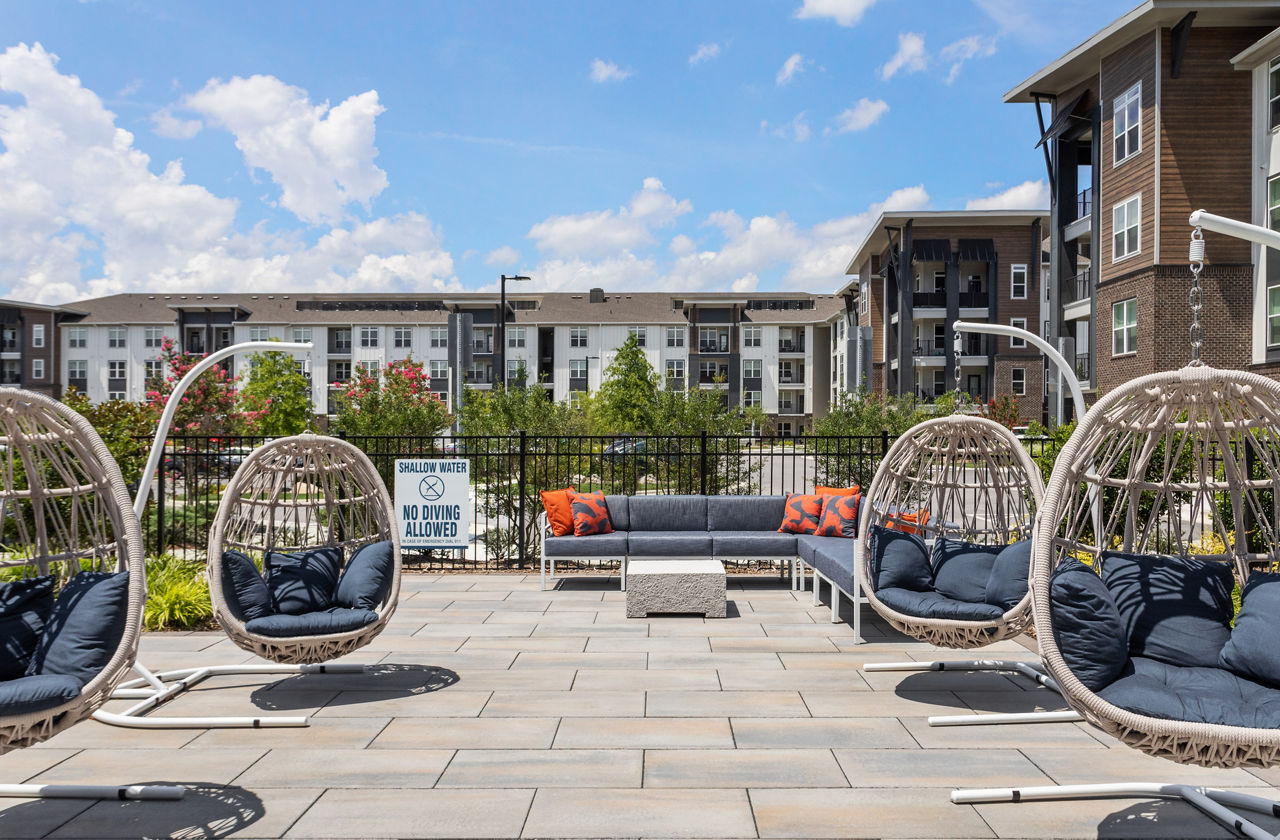 Brea Wendell Falls - Outdoor Lounge