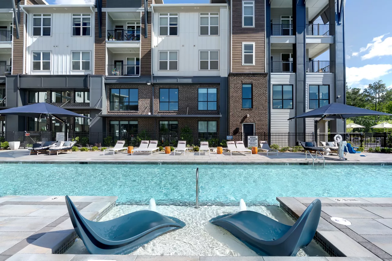 Brea Wendell Falls - Pool