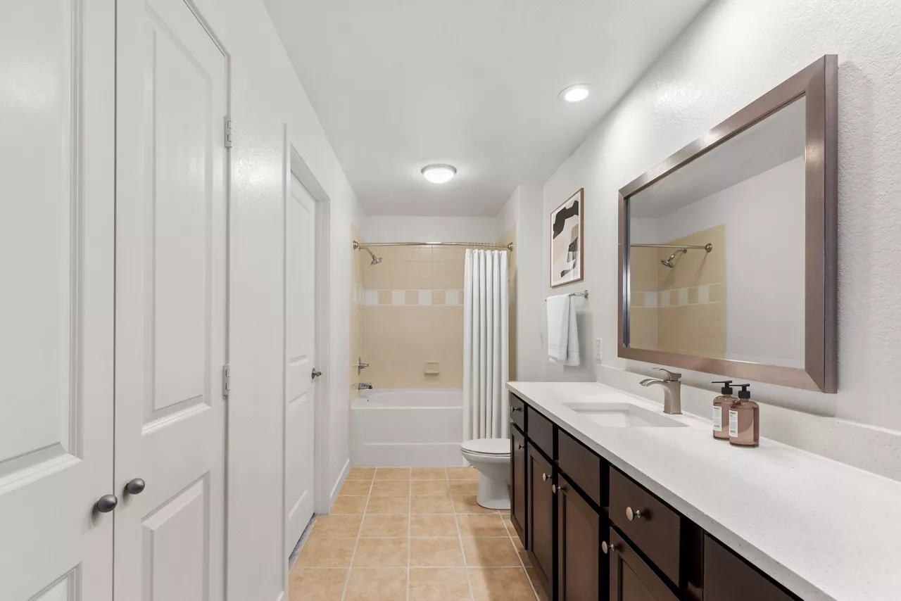 One Boynton - Boynton, FL - Bathroom