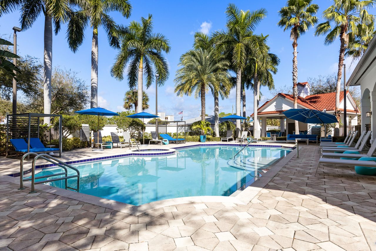One Boynton - Boynton Beach, FL - Pool