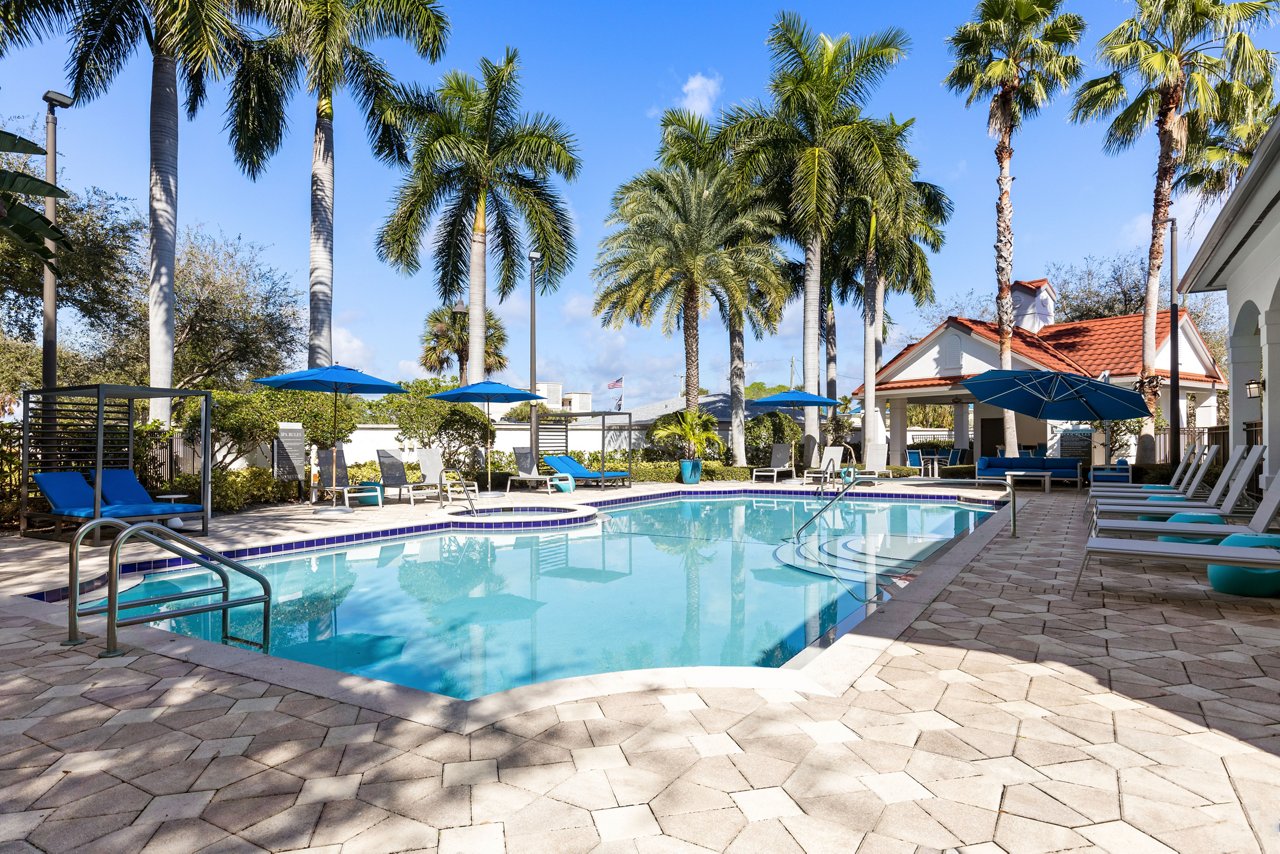 One Boynton - Boynton Beach, FL - Pool