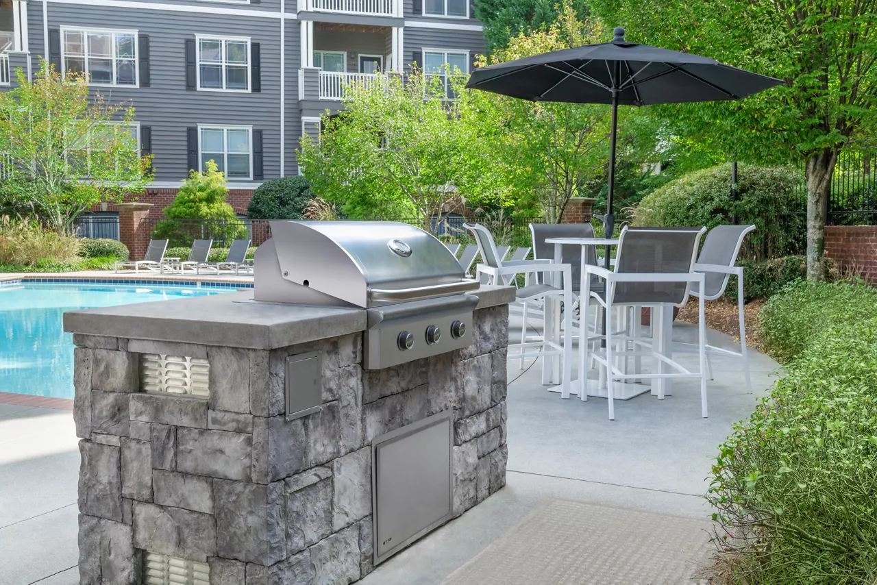 The Brooke in Atlanta, GA - Grill Area