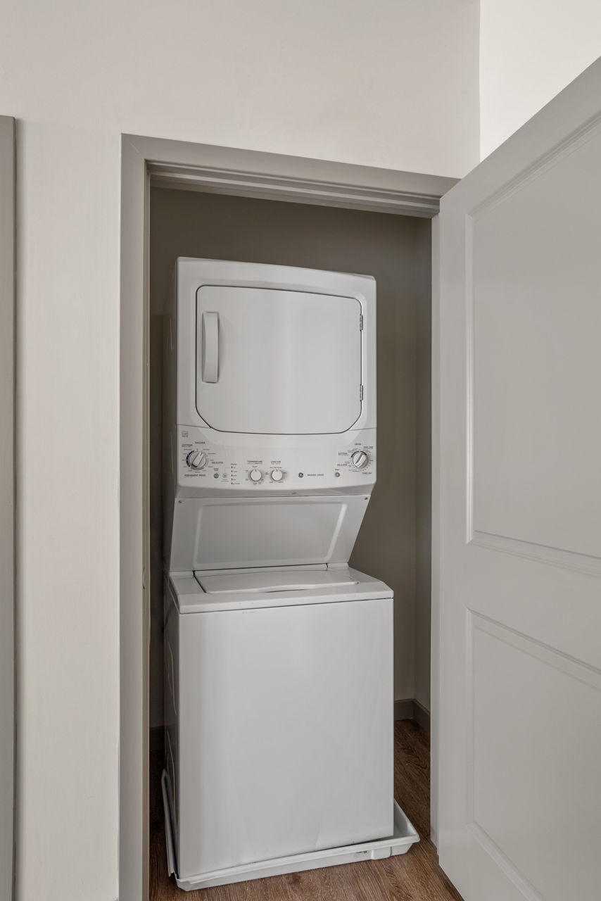 River Birch - Watertown, MA - Laundry