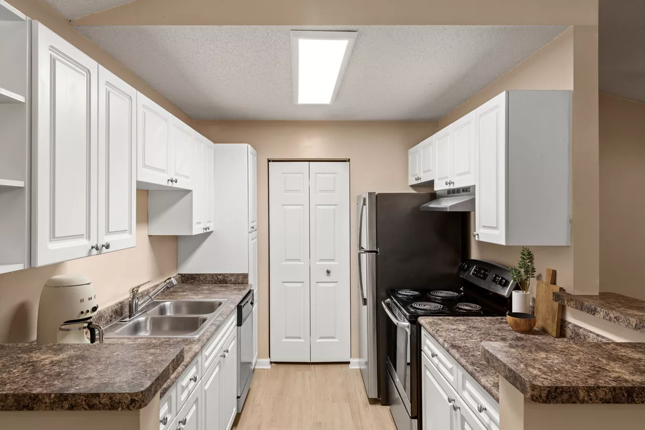 Ridge at Roper Mountain - Greenville, SC - Kitchen