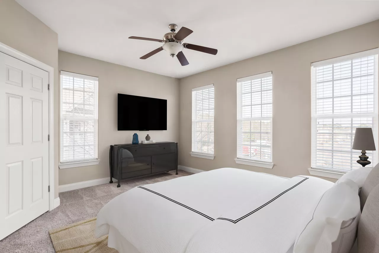 Crestview at Apex Apartments - Apex, NC - Bedroom