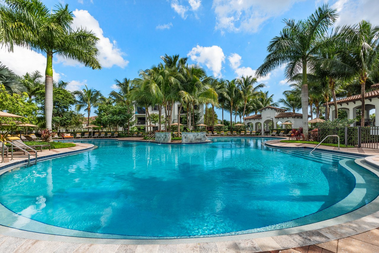 Eterno Pompano Beach - Pompano Beach, FL - Pool