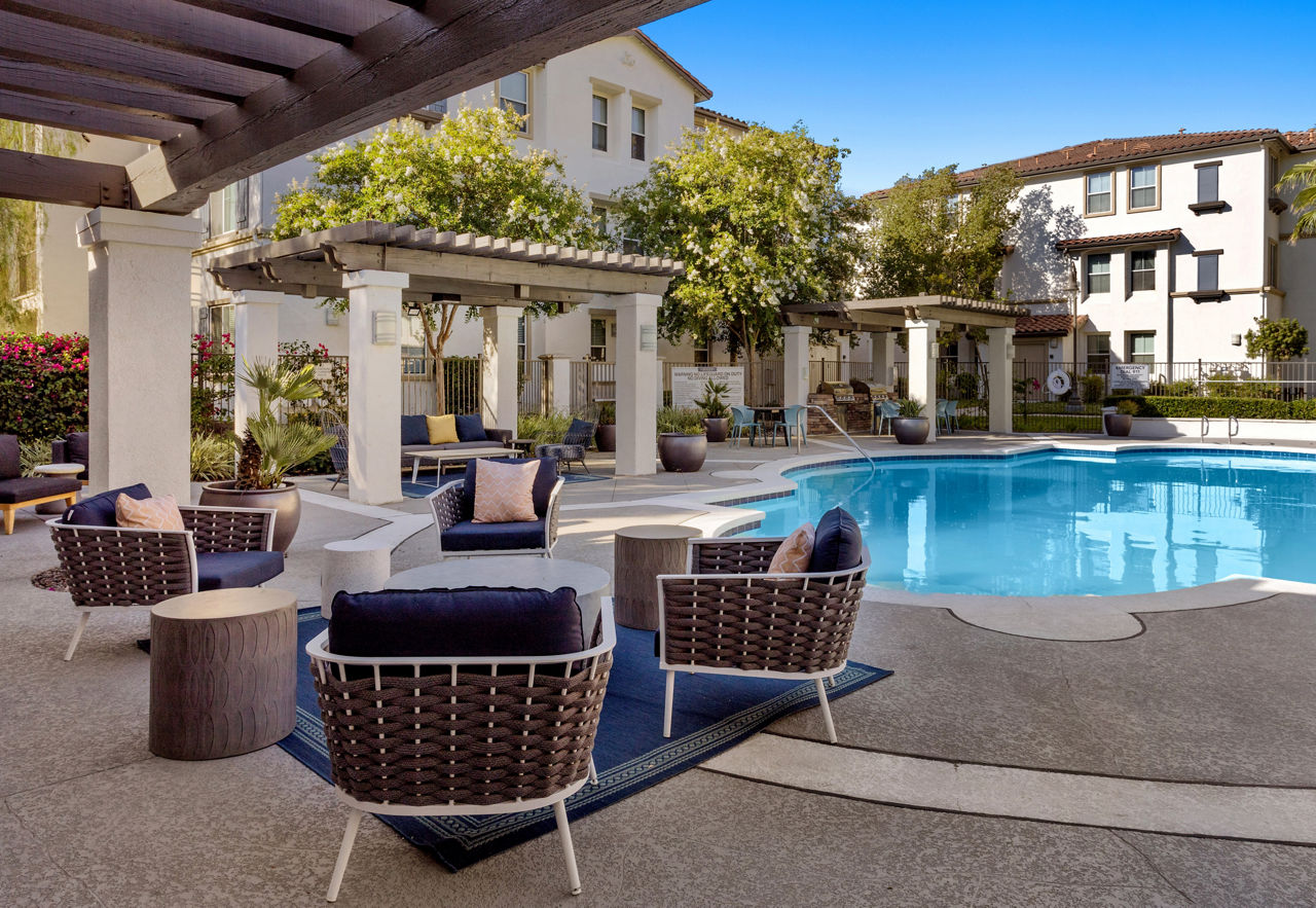 Lasselle Place - Moreno Valley, CA - Poolside Lounge