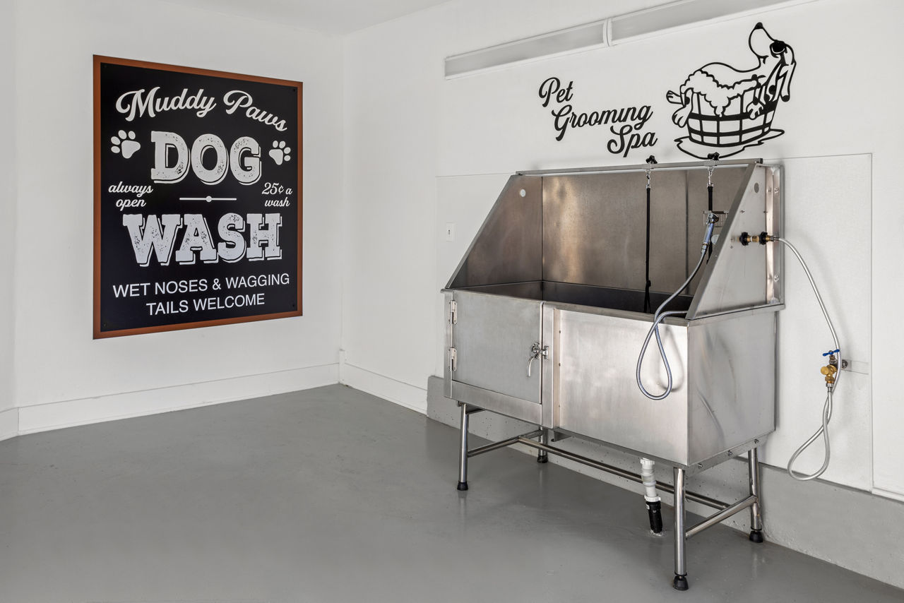 Lasselle Place - Moreno Valley, CA - Pet Spa